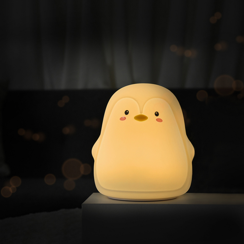 Slå lätt på LED-lampan med fingrarna för att ändra färg.